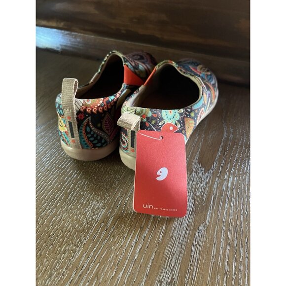 UIN Toledo Women's Canvas Loafer Slip On Shoes Leaves Pattern Size 6.5 - Picture 3 of 16